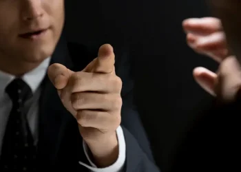 Agresif Bir Yöneticiyle Nasıl Çalışılır?