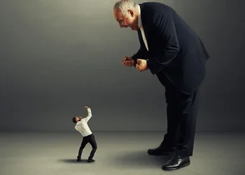 Kötü Bir Patron ile Nasıl Çalışırsınız?